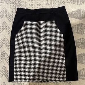 Hugo Boss Black and White Pencil Skirt